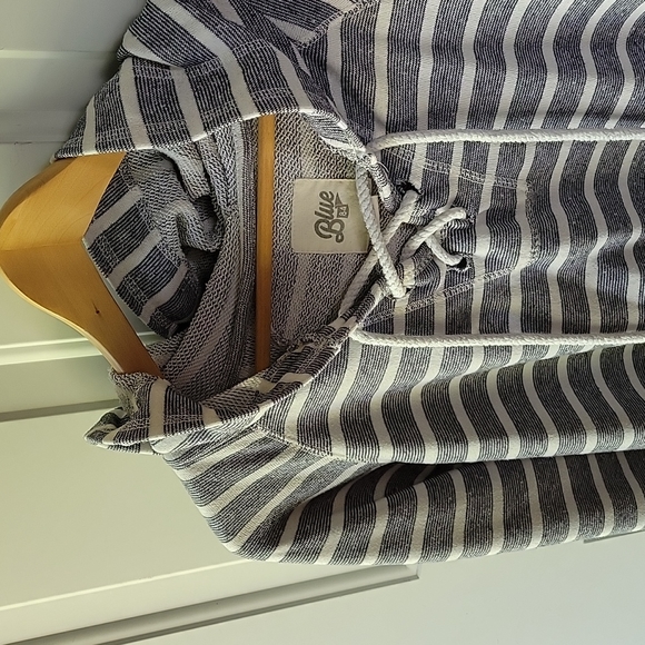 Blue 84 Cotton Hooded Blue and White Sweatshirt Size M - Picture 2 of 6